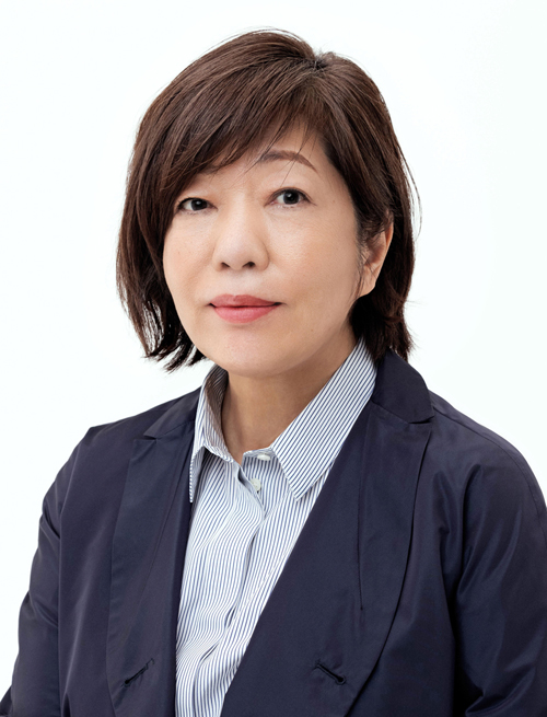 作家 林真理子